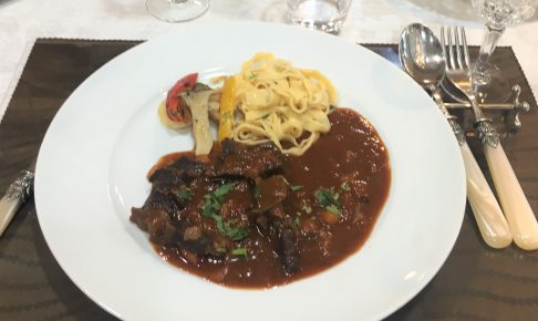 牛ほほ肉のシチュー-Joues-de-boeuf-braisee