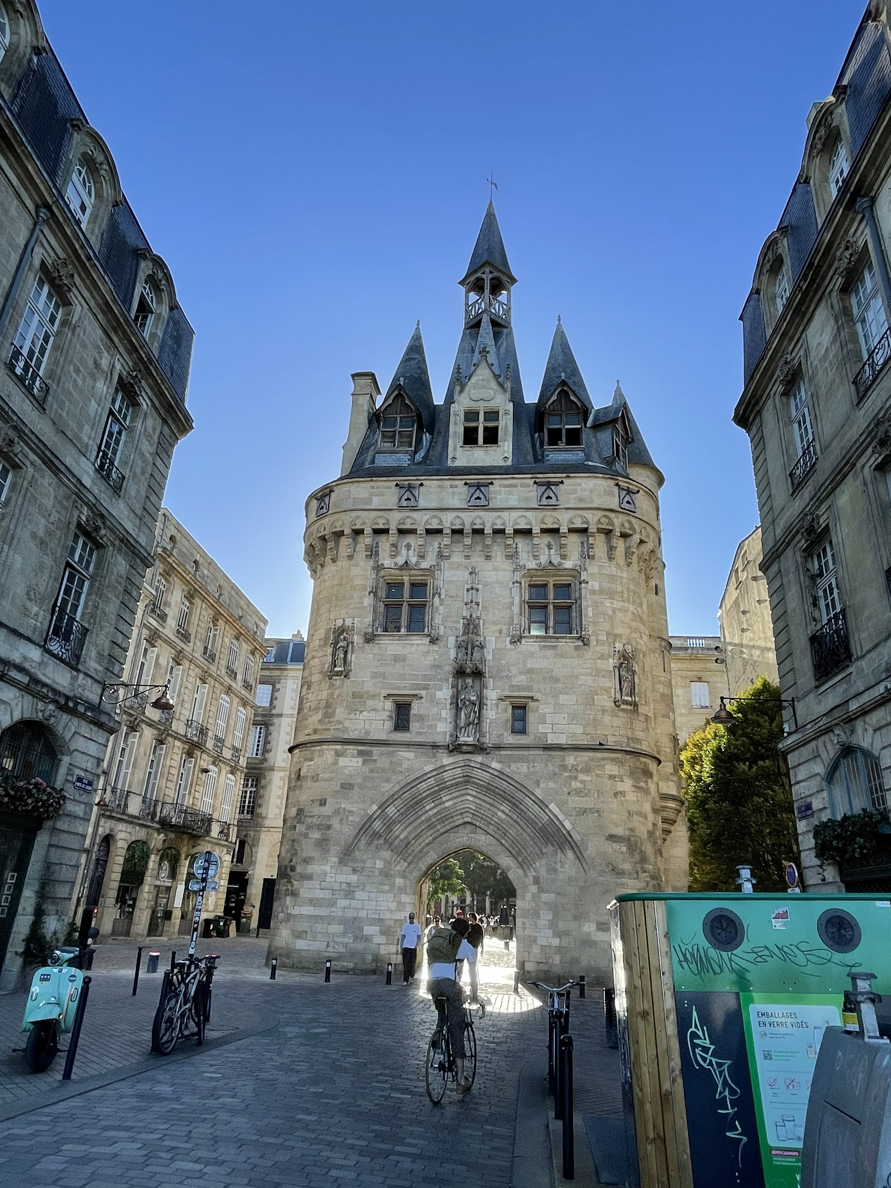 ボルドー カイヨ門